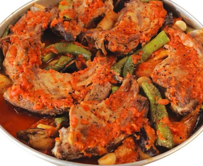 FIRINDA SEBZELİ SOSLU GERDAN