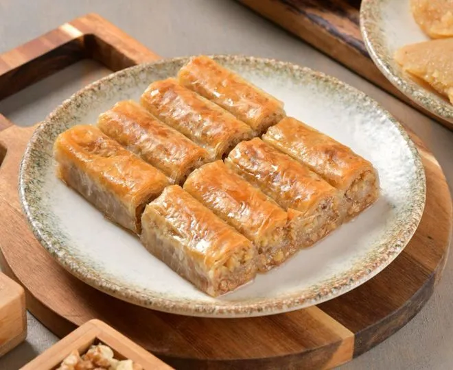 CEVİZLİ BAKLAVA